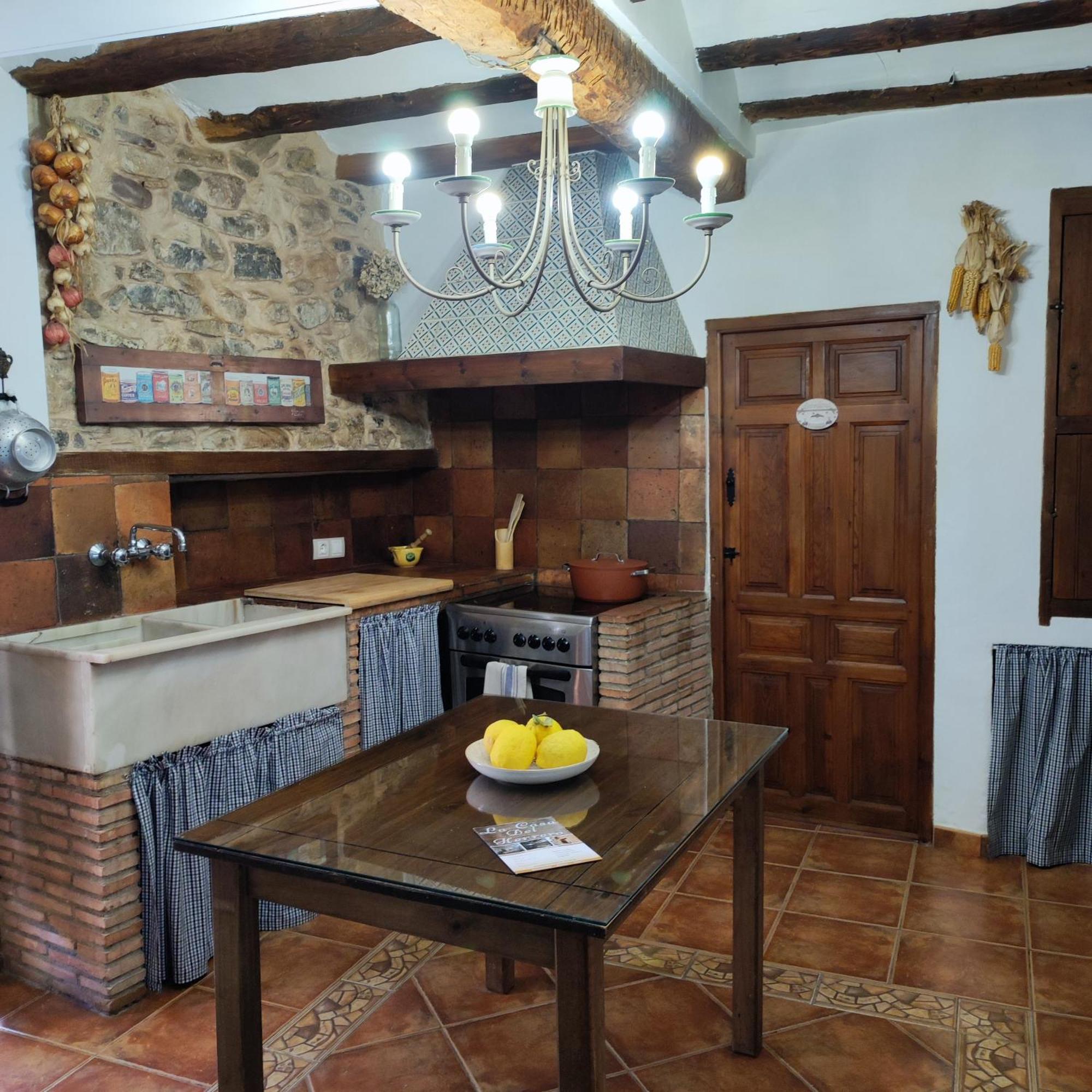 Alcoba Con Patio Del Siglo XIX Villa Villanueva de Viver Exteriör bild