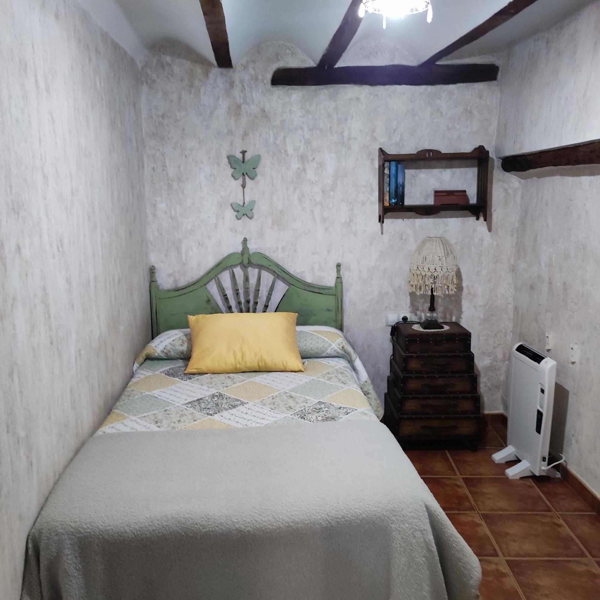 Alcoba Con Patio Del Siglo XIX Villa Villanueva de Viver Exteriör bild